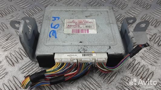 Блок управления mitsubishi pajero 4 (3DN18NC01)