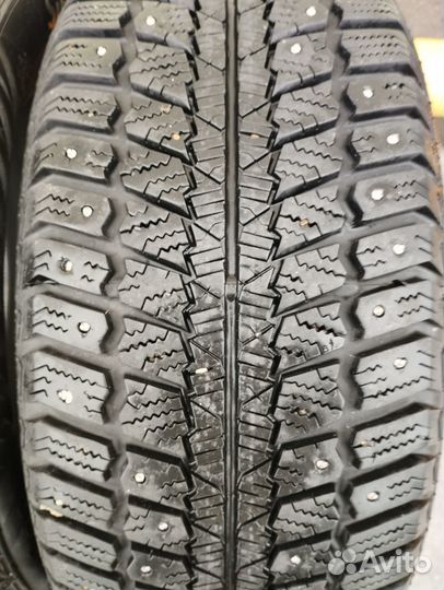 Matador MP 50 Sibir Ice 215/55 R16 93T