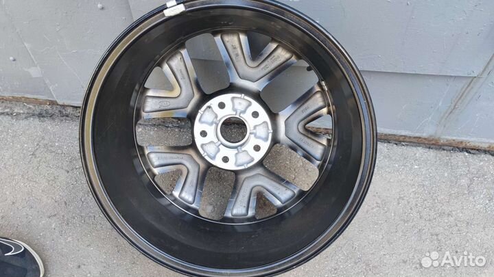 Диск на Kia Sportage 3, R17 (Оригинал)