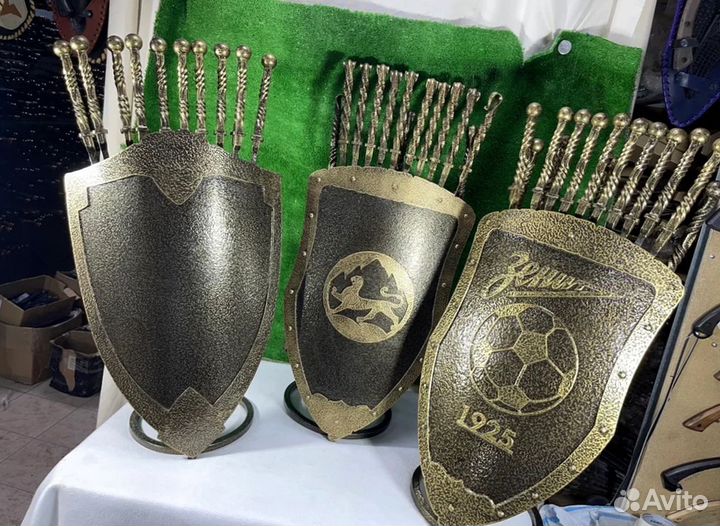 Подставка под шампуры Щит