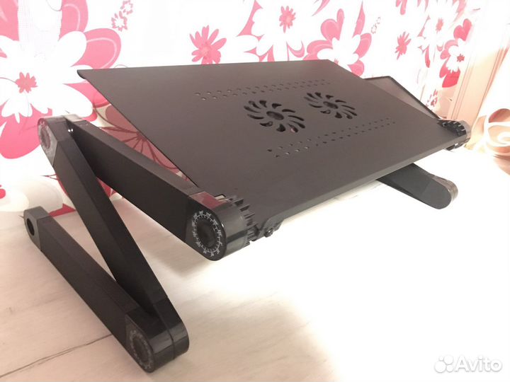 Столик для ноутбука с охлаждением