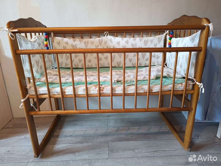 Детская кроватка+матрас+бортики