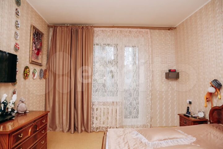 4-к. квартира, 135 м², 5/10 эт.