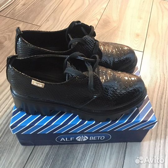 Полуботинки женские 37 размер новые