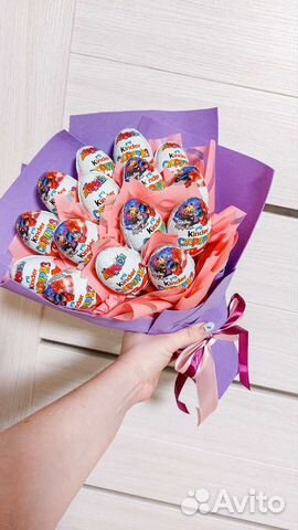 Сладкий букет из зефира киндеров жевачек love is