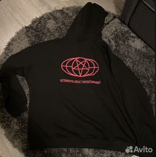 Худи vetements restricted