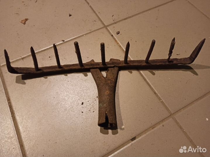 Грабли кованые старые