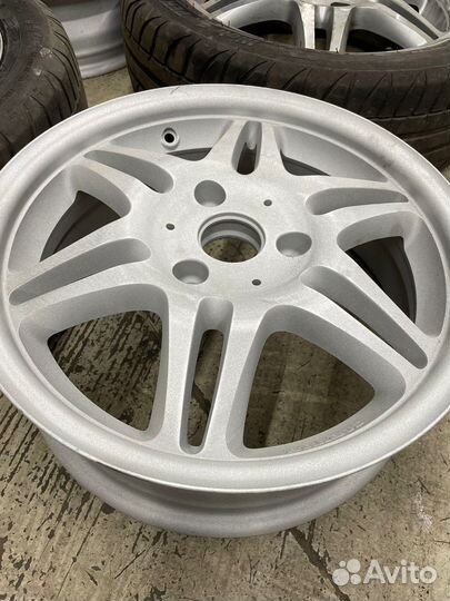 Accelera Ultra 3 5.50/4.5 R16