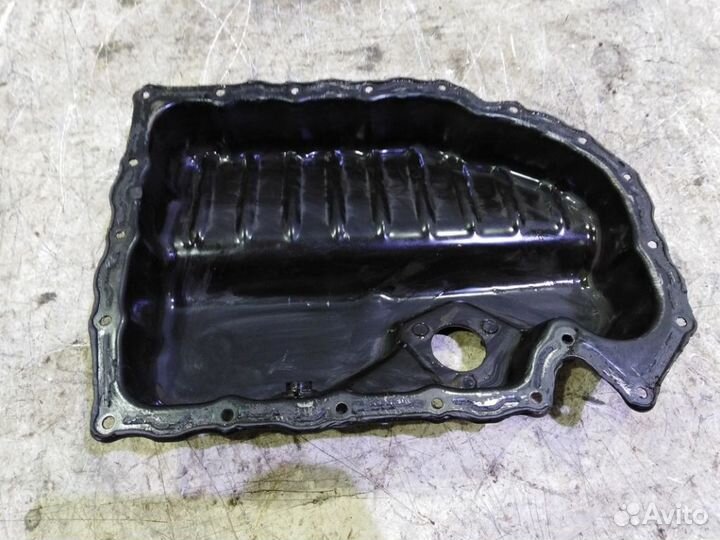 Поддон двигателя Ауди A3 8P