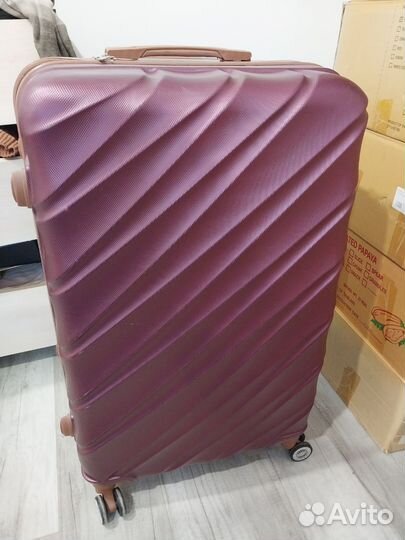 Чемодан на колесах