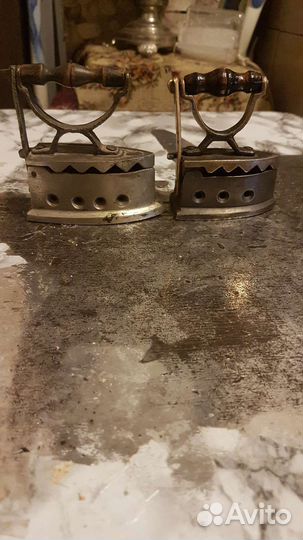 Утюги старинные