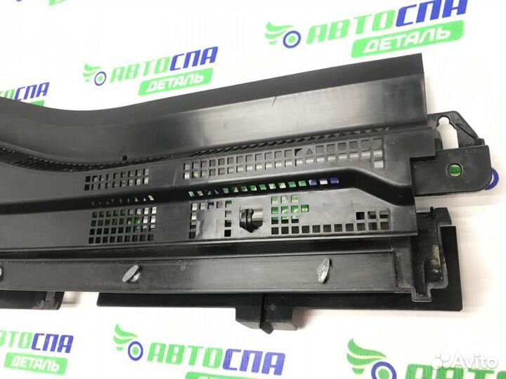 Жабо дворников правое Mazda 3Bp хетчбек 5D бензин