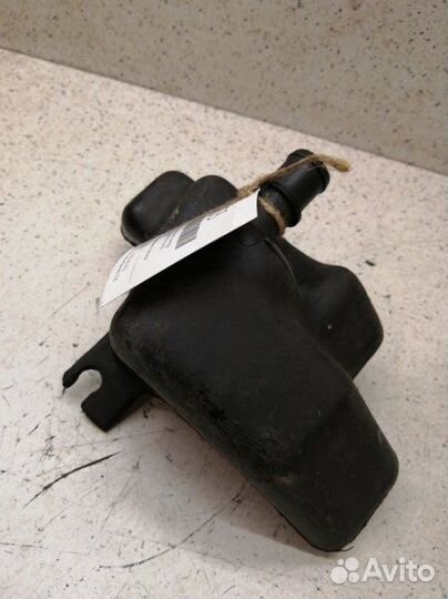 Резонатор воздушного фильтра Nissan Bassara JNU30