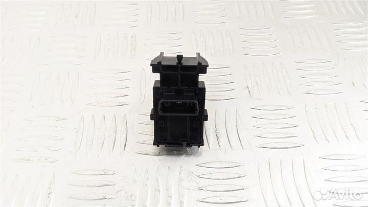 Кнопка стеклоподъемника Lexus UX