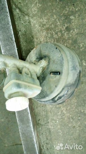 Вакуумный усилитель тормозов на Ланцер 9