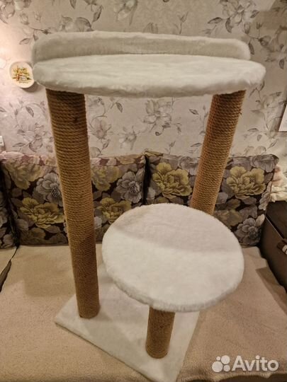 Когтеточка-столбик с лежанкой