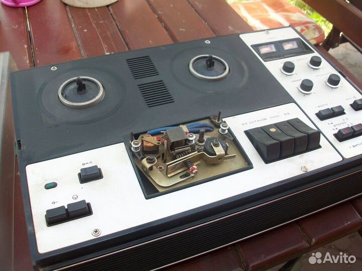 Магнитофон катушечный СССР