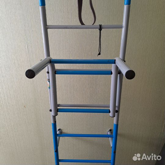 Шведская стенка с турником и брусьями