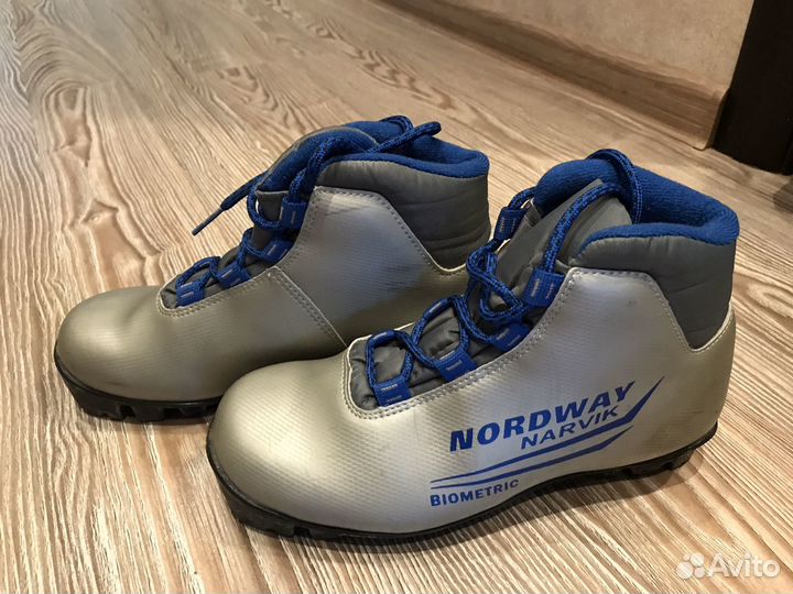 Лыжные ботинки