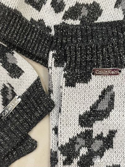 Комплект шапка шарф и митинги Celvin Klein