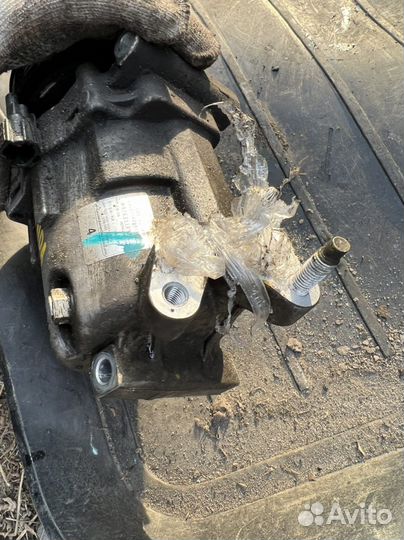 Компрессор кондиционера Nissan Tiida C11 европа