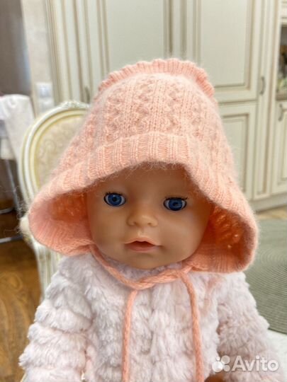 Пуховые шапочка и носочки на малыша