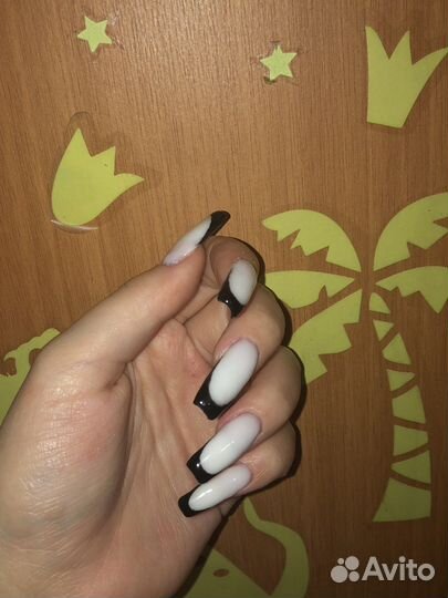 Модель на наращивание ногтей