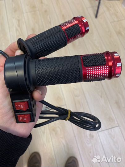 Ручка газа с переключателем и грипсой 24-72v