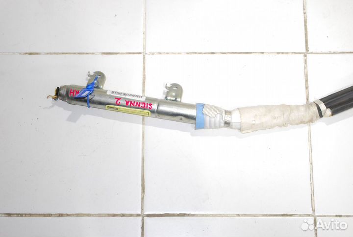 Шторка безопасности правая Toyota Sienna 2 2003