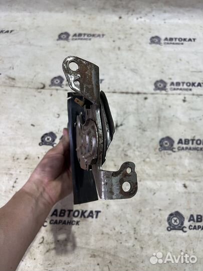 Рычаг ручника Nissan Primera P11