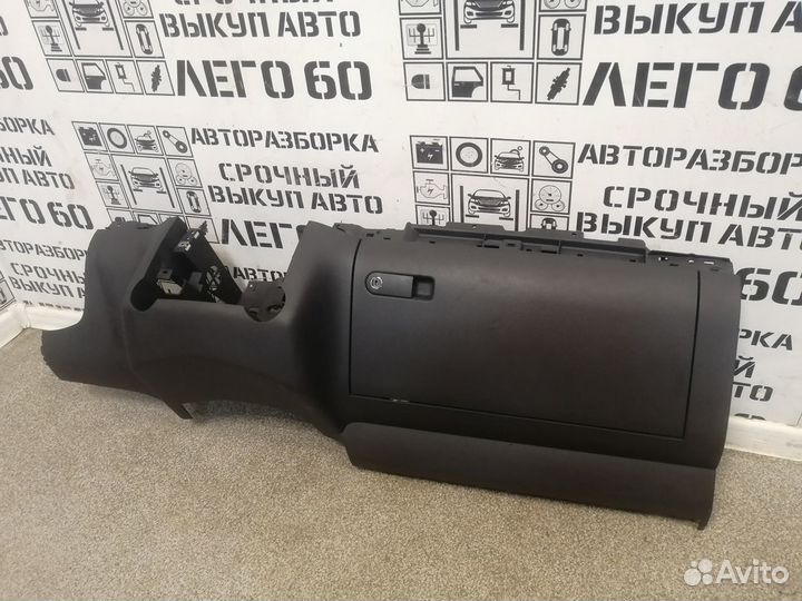 Бардачок для VW Touareg