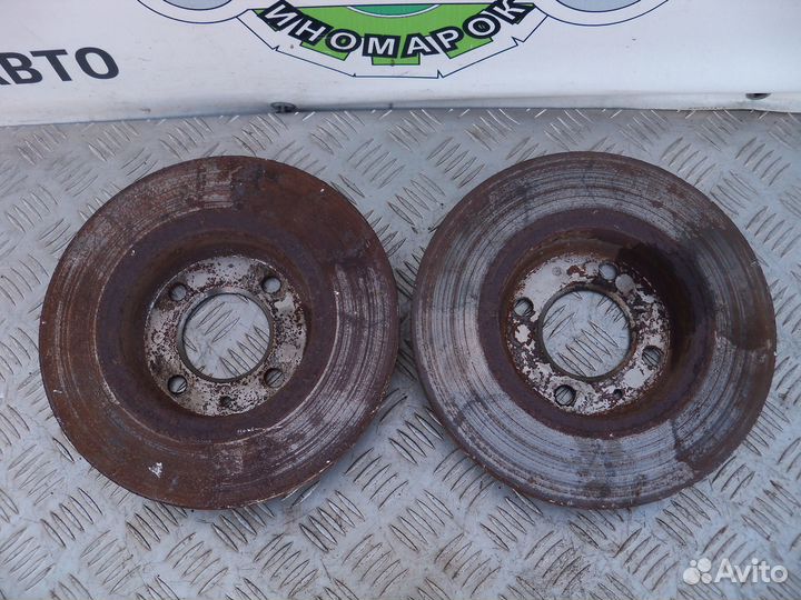 Диск тормозной передний Volkswagen Passat B4 1996г