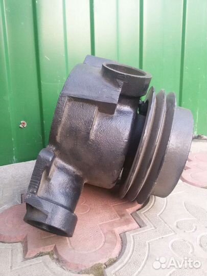 Насос водяной (помпа урал,зил дв.камаз)