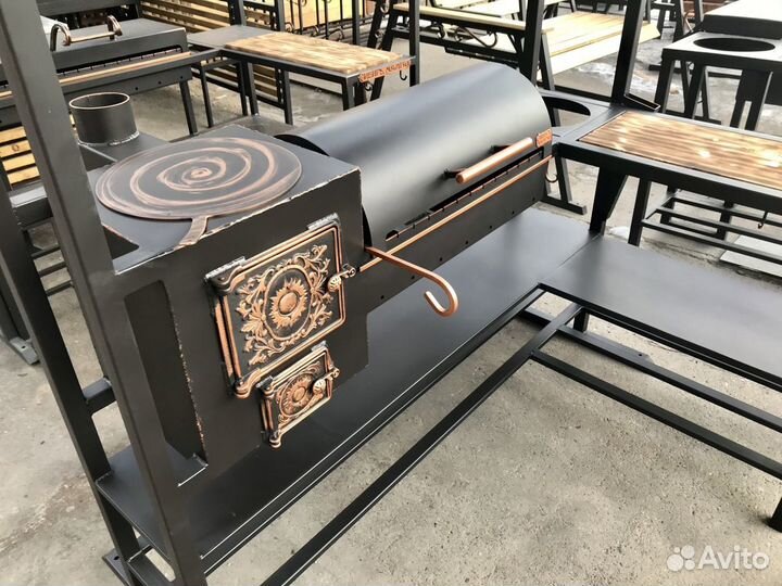 Мангал «Сибиряк» с стандартным разделочным столом