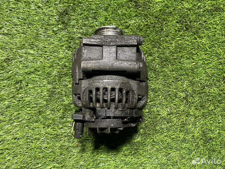 Генератор Renault Logan на запчасти