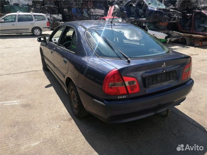 Разбор на запчасти Mitsubishi Carisma