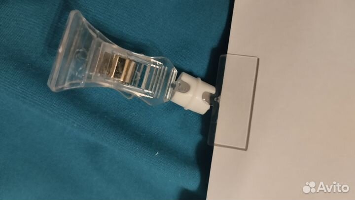 Крючки для вешалок