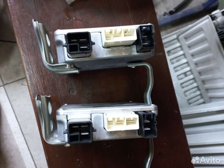 Блок управления рулевой рейкой Toyota RAV4 30