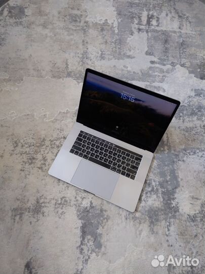 Apple MacBook Pro 15 2018 32/512 66 циклов