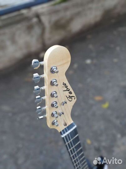 Электрогитара