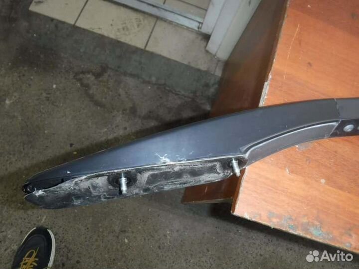 Рейлинг на крышу правый Mitsubishi Pajero Sport 2