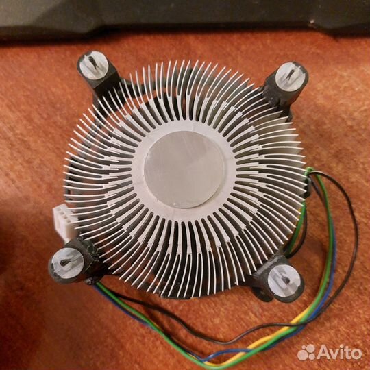 Intel E33681-001 кулер для процессора