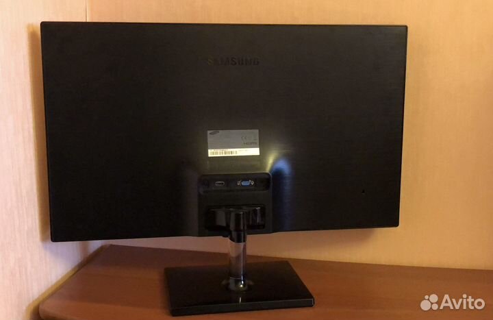 Монитор Samsung 27