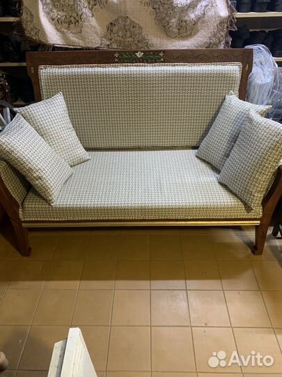 Комплект мягкой мебели