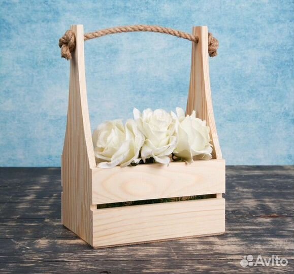 Кашпо деревянное с ручкой. Новое