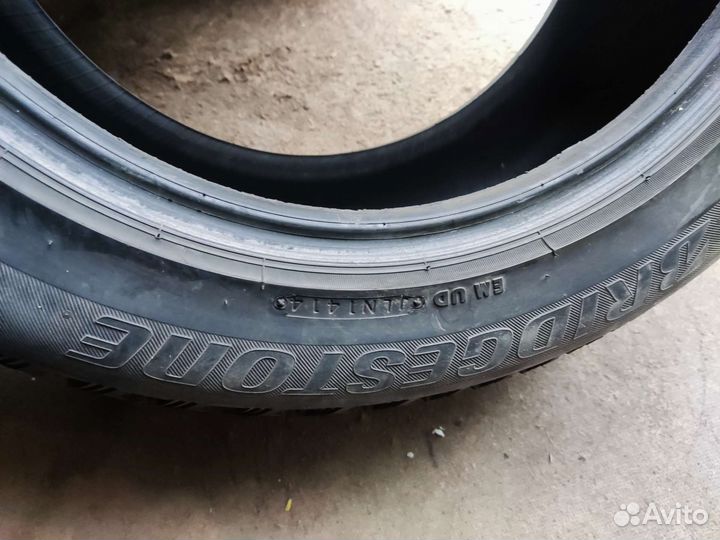 Bridgestone Blizzak Spike-01 215/55 R16 93T