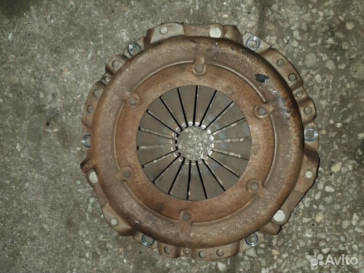 Корзина сцепления и диск Мицубиши Каризма