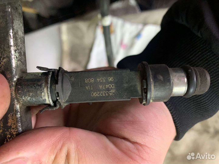 Топливная рампа с форсунками