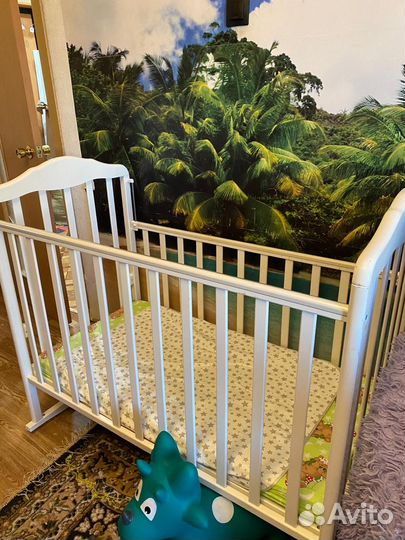 Детская кроватка