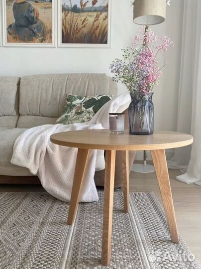 Придиванный столик для дома